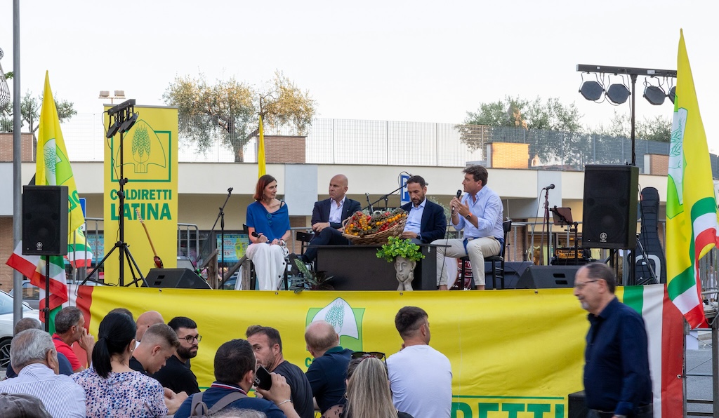 Fondi La Citt Si Colora Di Giallo Con La Coldiretti Summer Night