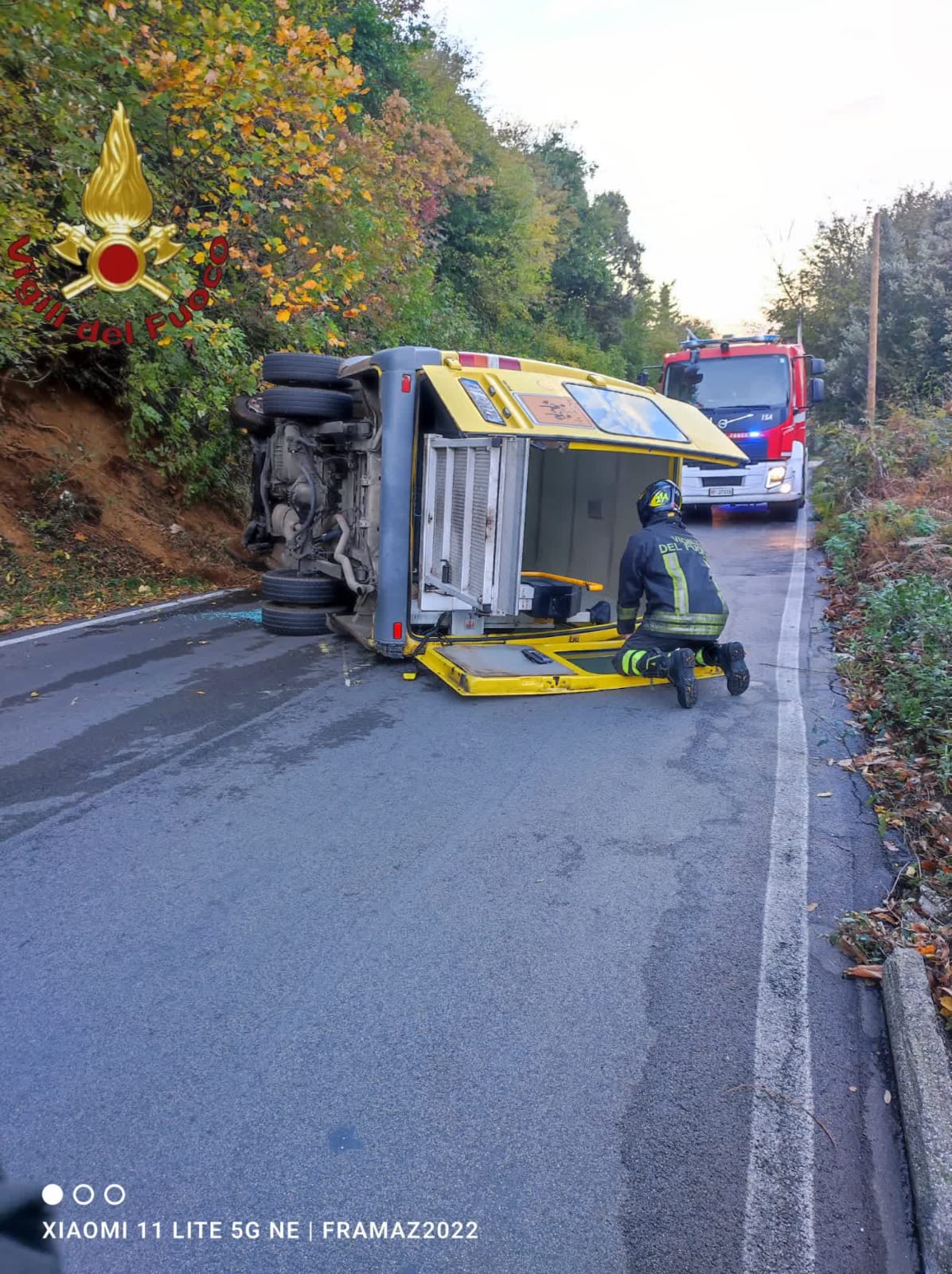 Rocca Di Papa - Scuolabus Esce Fuori Strada E Si Accascia Su Se Stesso ...